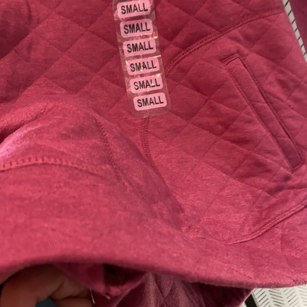 Modern Canvas women’s small berry pullover - Picture 16 of 16